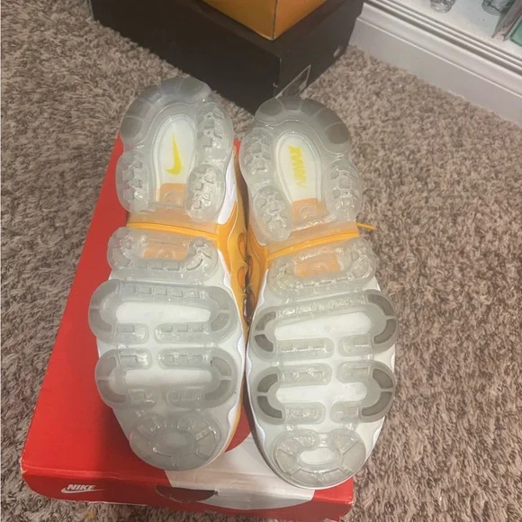 Nike Women’s Yellow Air VaporMax Plus Smiley Sneakers - Picture 4 of 6